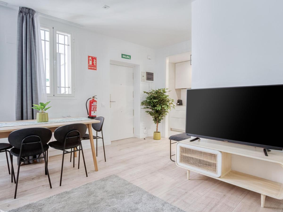 Limehome Madrid Calle Ave Maria - Estancia Temporal エクステリア 写真